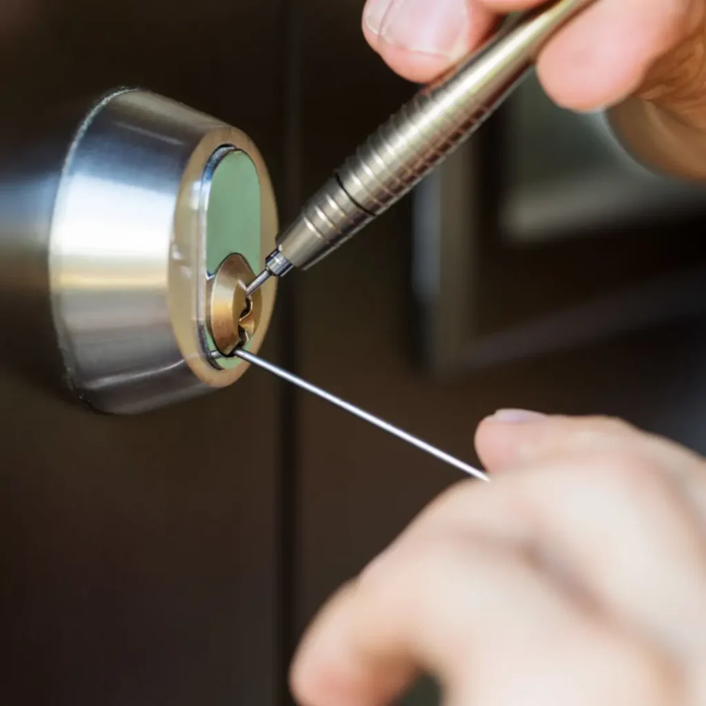 emergency-locksmouts-247-locksmith-4U